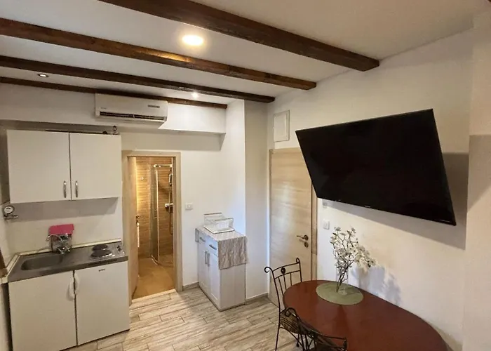 Knox Center 아파트