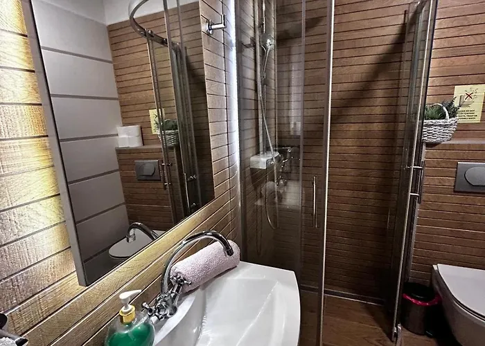 Knox Center Apartman *