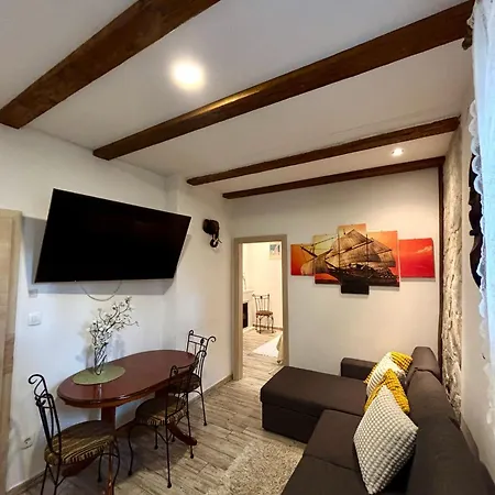 Knox Center Apartamento Split